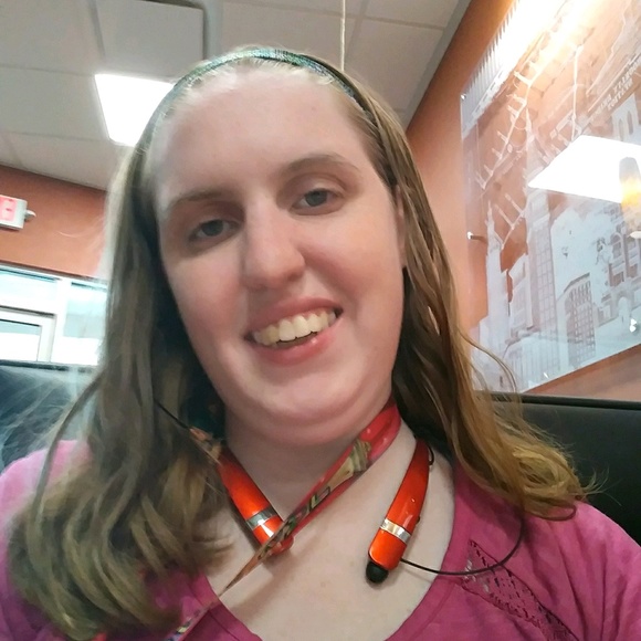 Meet your Posher, Elysia - Picture 1 of 1